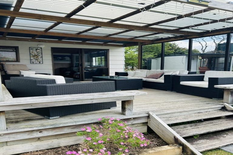 Photo of property in 20 Hills Road, Tongaporutu, Urenui, 4378