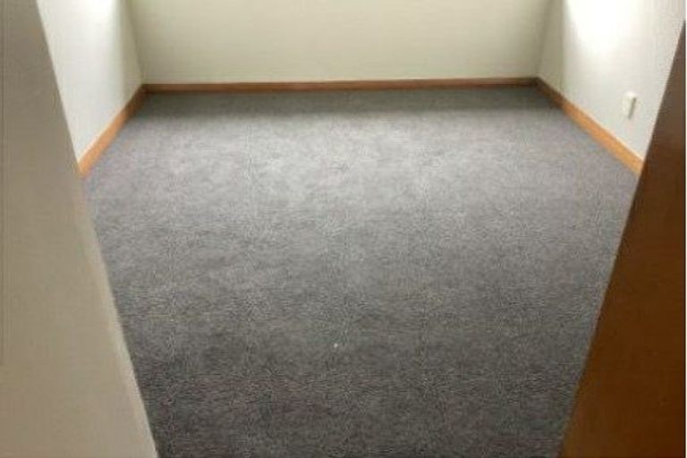 Photo of property in 6 Holland Crescent, Bulls, 4818