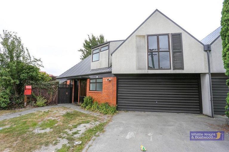 Photo of property in 2/4 Montana Avenue, Ilam, Christchurch, 8041