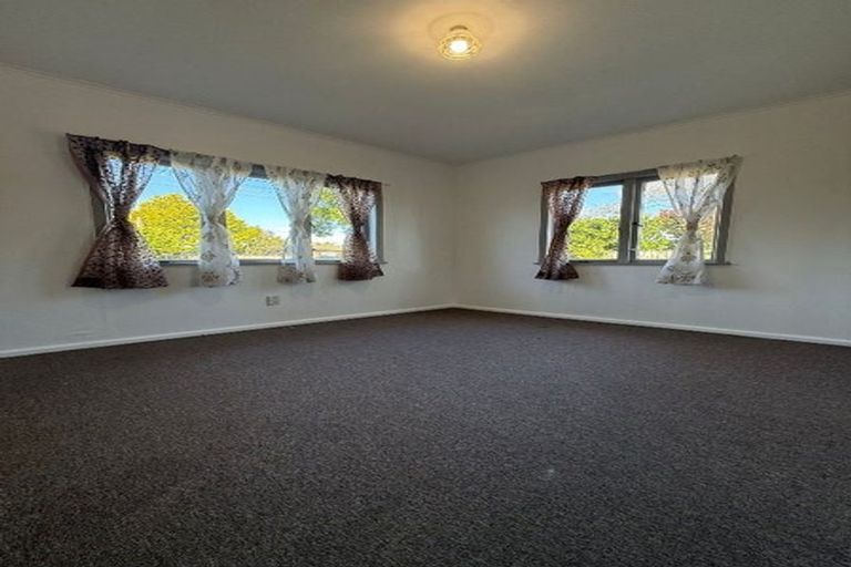 Photo of property in 18a Grove Road, Papakura, 2110