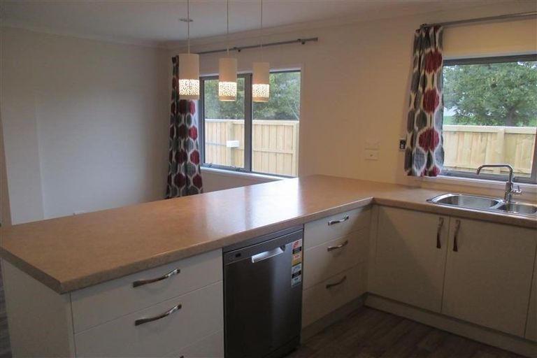 Photo of property in 160 Travis Road, New Brighton, Christchurch, 8083