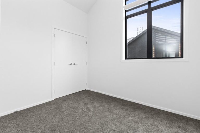 Photo of property in 2/61 Forest Lake Road, Hamilton, 3200