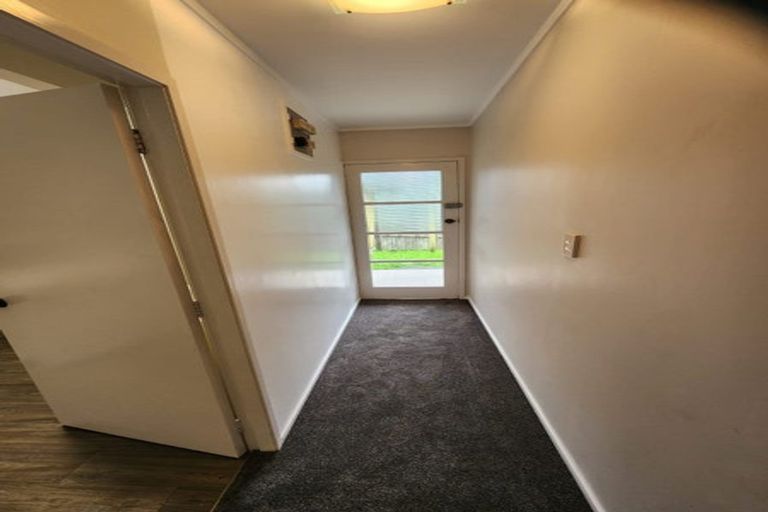 Photo of property in 1/198 Verbena Road, Birkdale, Auckland, 0626