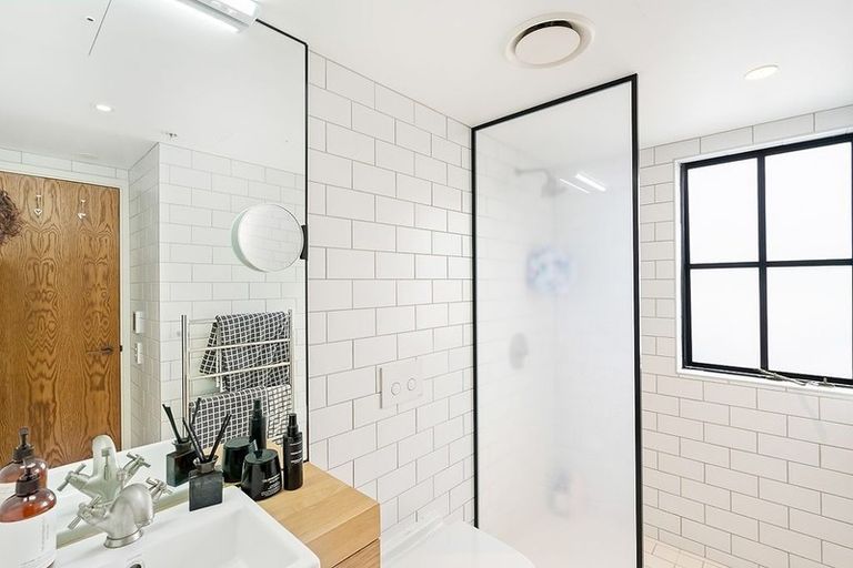 Photo of property in Ford Lofts, 8/15a Augustus Terrace, Parnell, Auckland, 1052