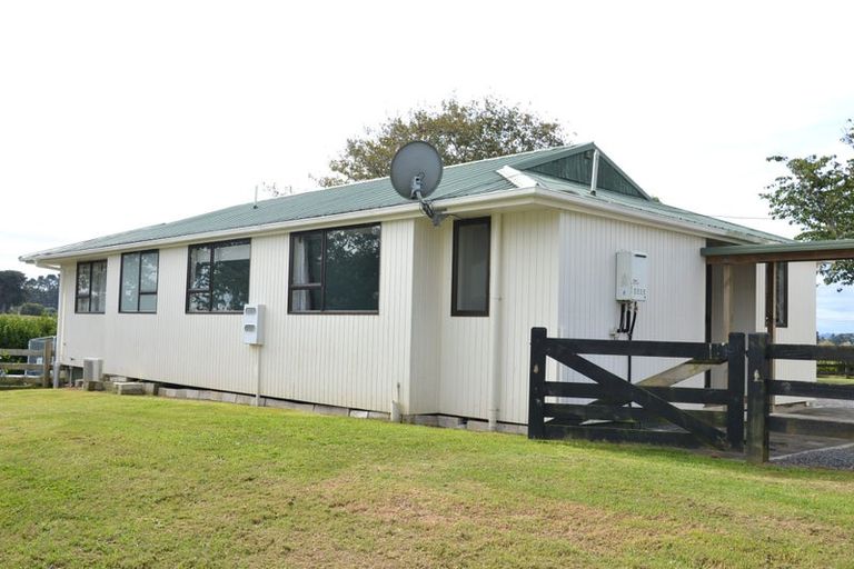 Photo of property in 580 Burtt Road, Runciman, Drury, 2578