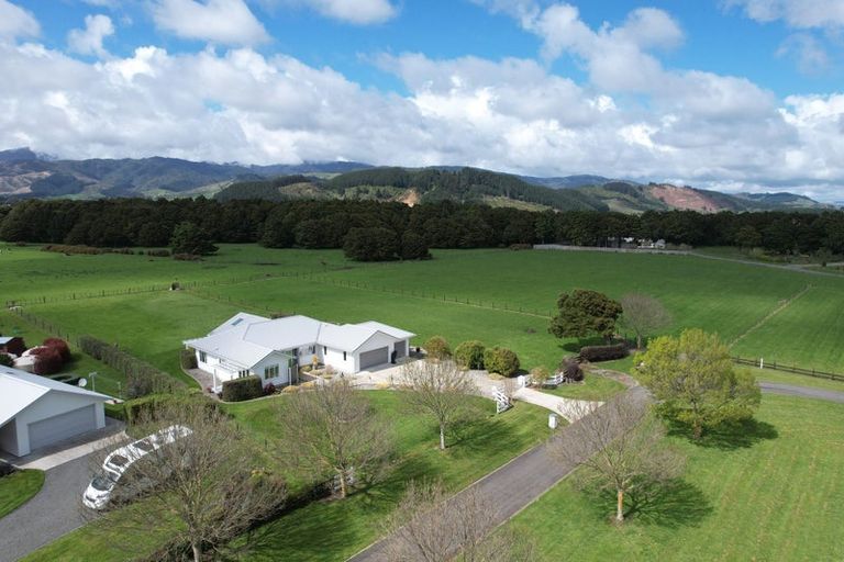 Photo of property in 21 Pinot Crescent, Ohau, Levin, 5570