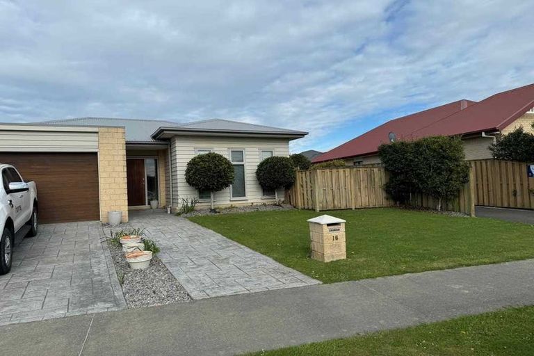 Photo of property in 16 Wagner Crescent, Northwood, Christchurch, 8051