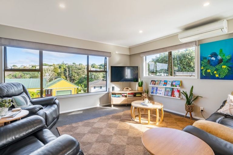 Photo of property in 19 Penryn Drive, Camborne, Porirua, 5026