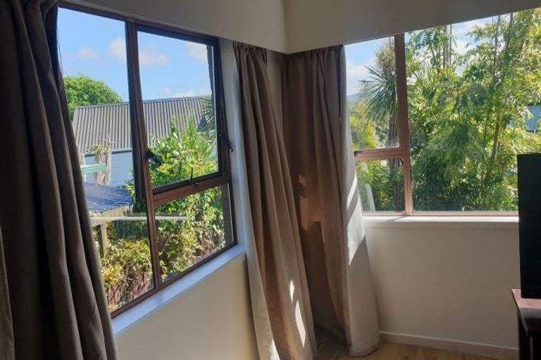 Photo of property in 4/110 Vodanovich Road, Te Atatu South, Auckland, 0610