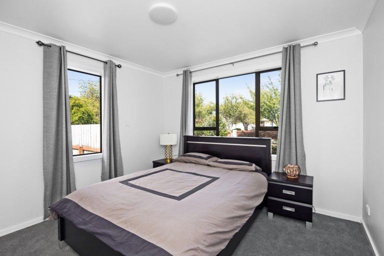 Photo of property in 3 Memorial Park Avenue, Haumoana, 4102
