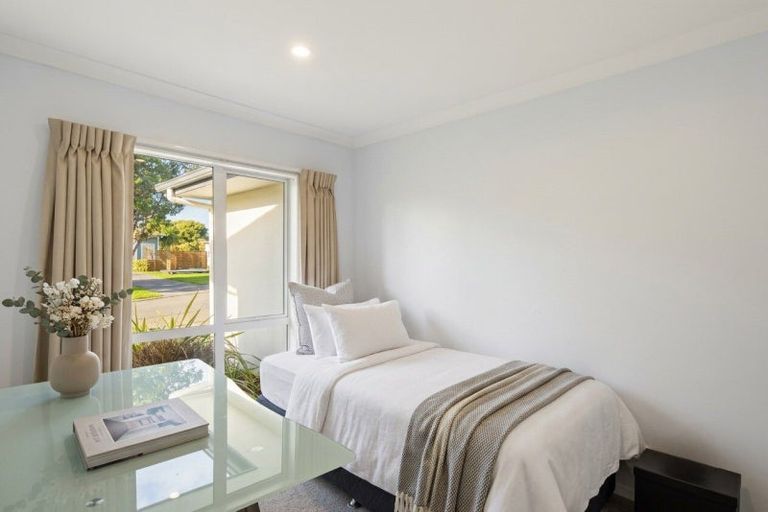 Photo of property in 10 Tamihana Street, Otaki, 5512