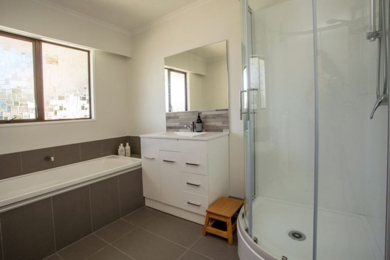 Photo of property in 32 Durham Street, Winton, 9720