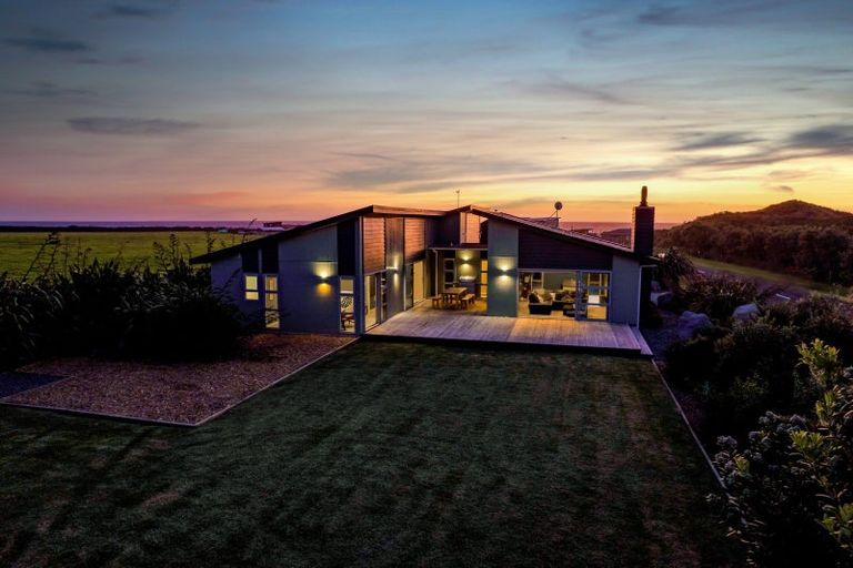 Photo of property in 265 Tai Road, Opunake, 4681