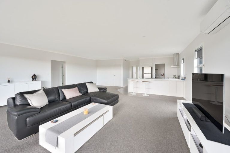 Photo of property in 42 Hurunui Drive, Te Awa, Napier, 4110
