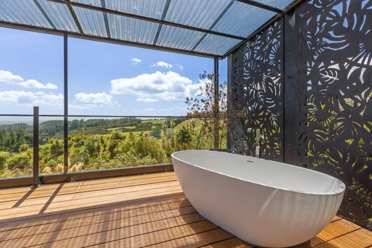 Photo of property in 1801 Mangorei Road, Mangorei, New Plymouth, 4371