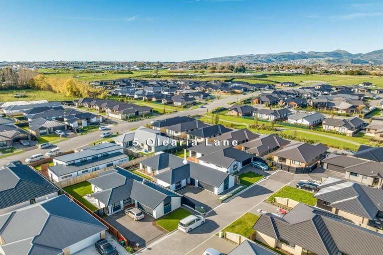 Photo of property in 5 Olearia Lane, Halswell, Christchurch, 8025