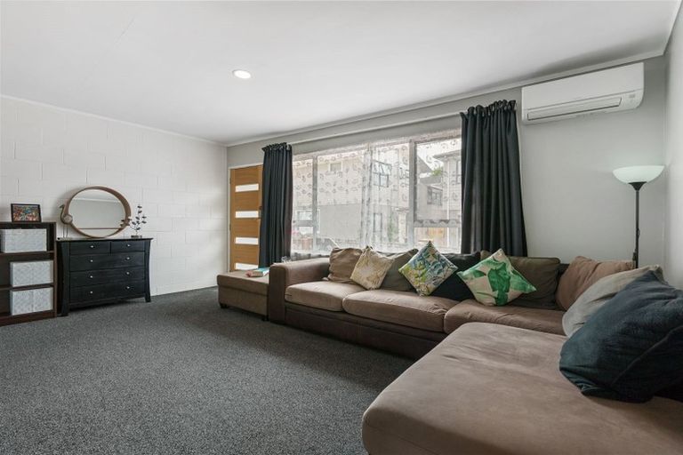 Photo of property in 3/112 Gossamer Drive, Pakuranga Heights, Auckland, 2010