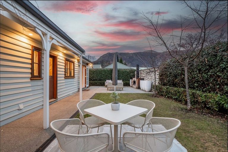 Photo of property in 21 Berkshire Street, Arrowtown, 9302