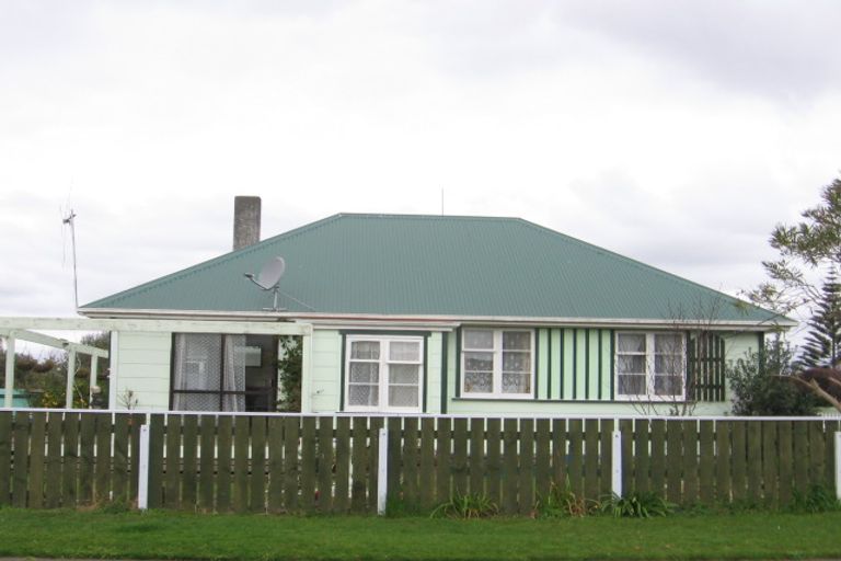 Photo of property in 2 Herrington Street, Foxton, 4814