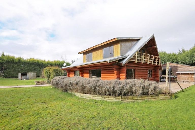 Photo of property in 15 Douglas Street, Winton, 9720