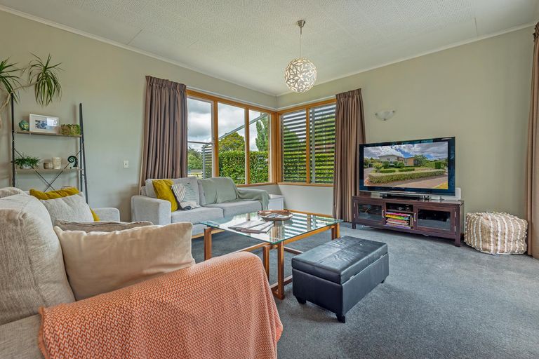 Photo of property in 97 Rangiora Avenue, Roslyn, Palmerston North, 4414