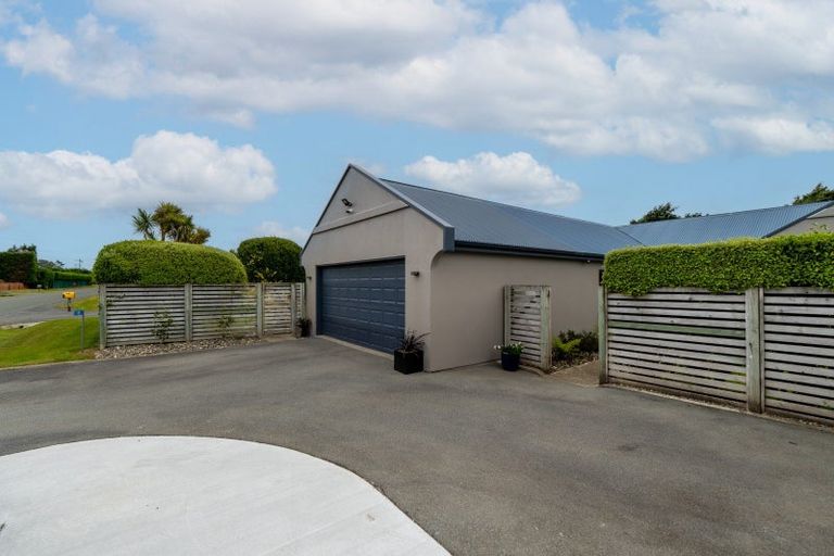 Photo of property in 17 Raeburn Avenue, Otatara, Invercargill, 9879
