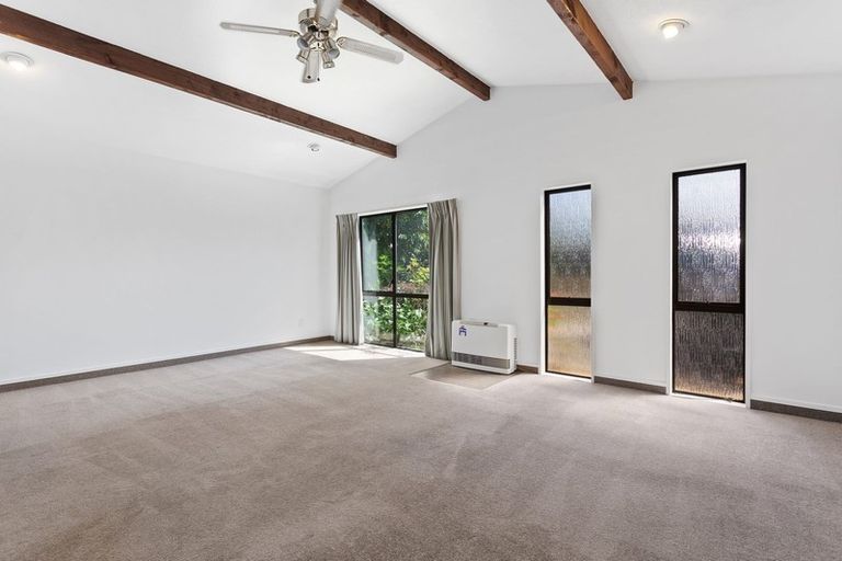 Photo of property in 56 Westgrove Avenue, Avonhead, Christchurch, 8042