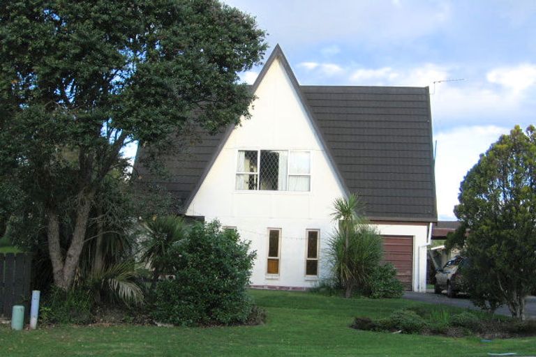 Photo of property in 7 Bacot Place, Howick, Auckland, 2014