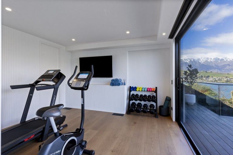 Photo of property in 9 Earnslaw Terrace, Queenstown, 9300