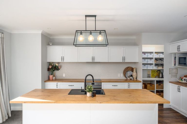 Photo of property in 131 Melksham Drive, Churton Park, Wellington, 6037