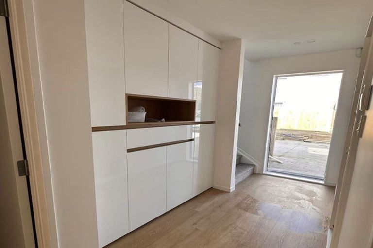 Photo of property in 20d Edwards Avenue, Henderson, Auckland, 0610