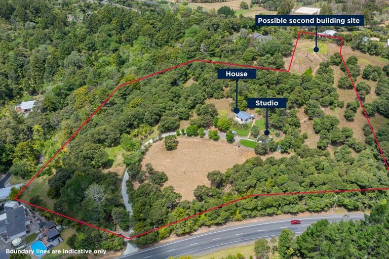 Photo of property in 379 Muriwai Road, Waimauku, 0881