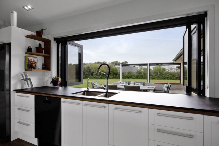 Photo of property in 164 Brown Road, Brixton, Waitara, 4382