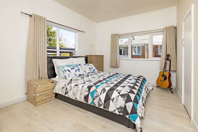 Photo of property in 2/15 Hill Road, Papatoetoe, Auckland, 2025