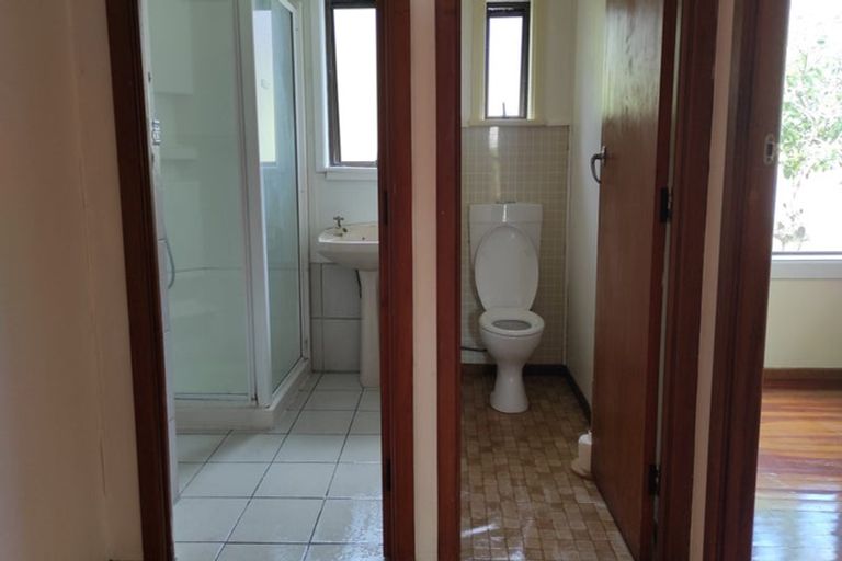 Photo of property in 26 Millbrook Road, Henderson, Auckland, 0612