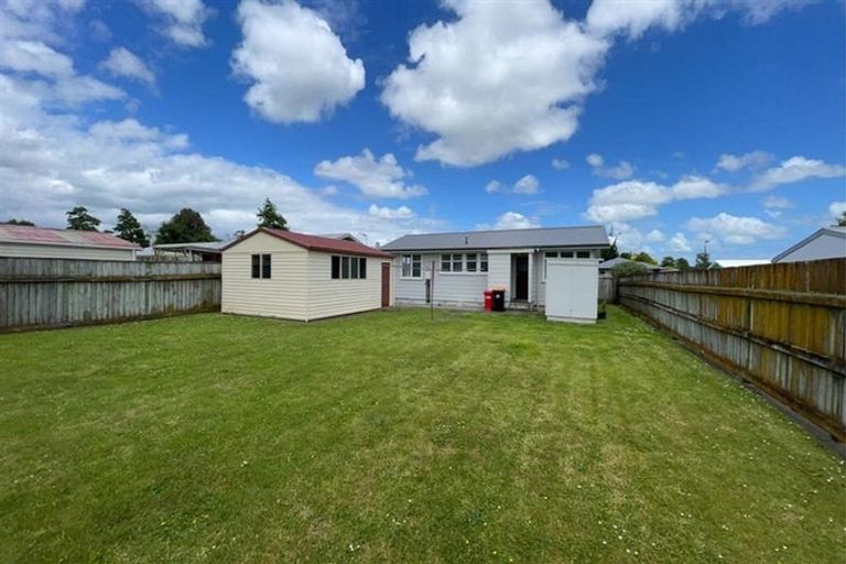 Photo of property in 37 Monowai Place, Westbrook, Palmerston North, 4412