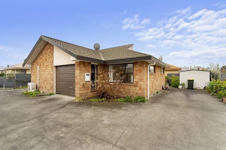 Photo of property in 60b Te Rauparaha Street, Otaki, 5512