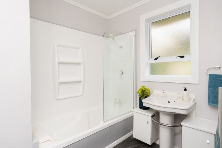 Photo of property in 3 Glengyle Street, Vauxhall, Dunedin, 9013