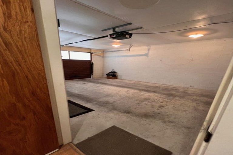 Photo of property in 343 Devon Street West, New Plymouth, 4310