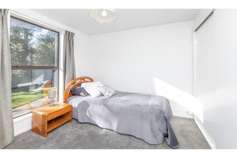 Photo of property in 28 Rubens Place, Burnside, Christchurch, 8053