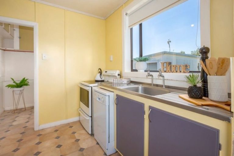 Photo of property in 87 Te Pene Avenue, Titahi Bay, Porirua, 5022