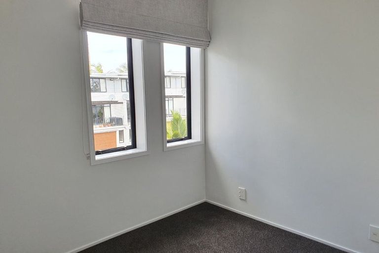 Photo of property in 14/50 Livingstone Street, Westmere, Auckland, 1022