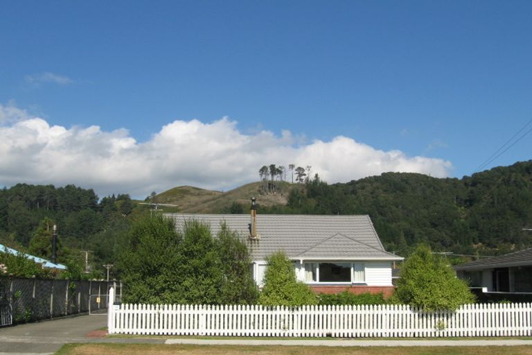 Photo of property in 19 Seddon Street, Wallaceville, Upper Hutt, 5018