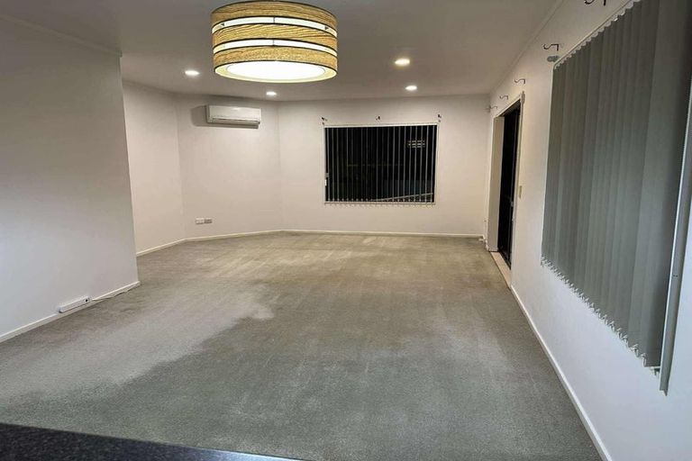 Photo of property in 2c Glen Road, Ranui, Auckland, 0612