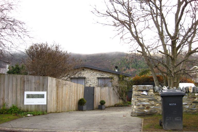 Photo of property in 12 Douglas Avenue, Arrowtown, 9302