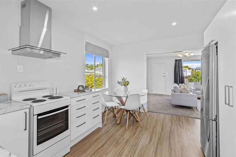 Photo of property in 2/15 Brogar Place, Casebrook, Christchurch, 8051