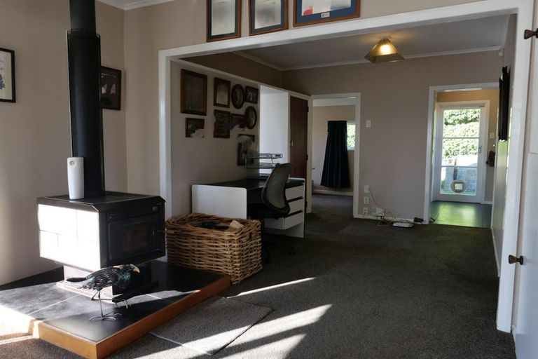 Photo of property in 75 Seaview Road, Paraparaumu Beach, Paraparaumu, 5032