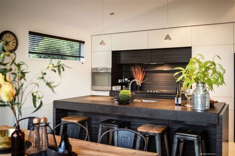 Photo of property in 7 Morning Star Terrace, Arthurs Point, Queenstown, 9371