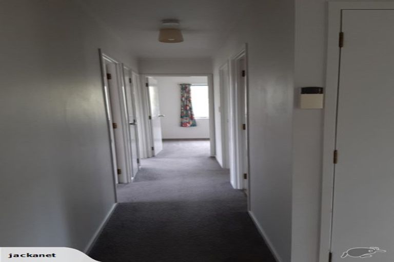 Photo of property in 43a Fairmount Road, Titirangi, Auckland, 0604