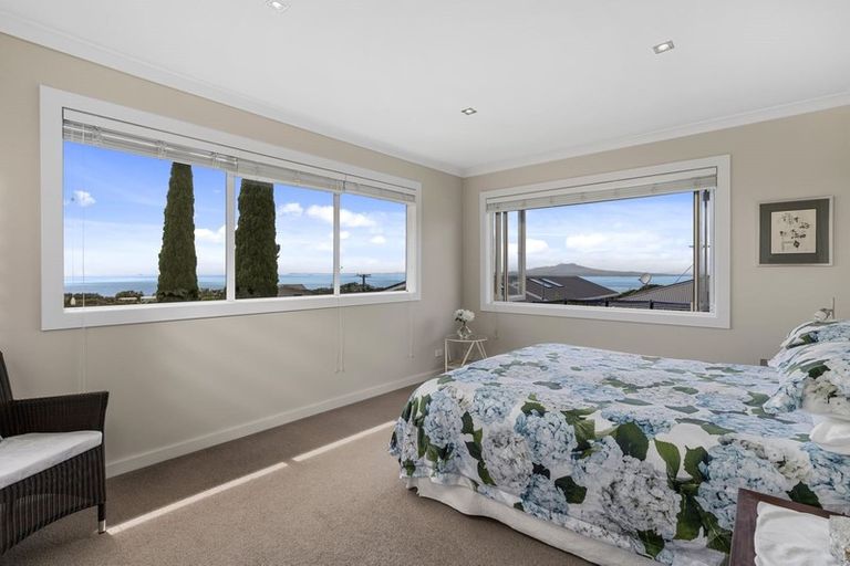 Photo of property in 8 Eastcliffe Road, Castor Bay, Auckland, 0620